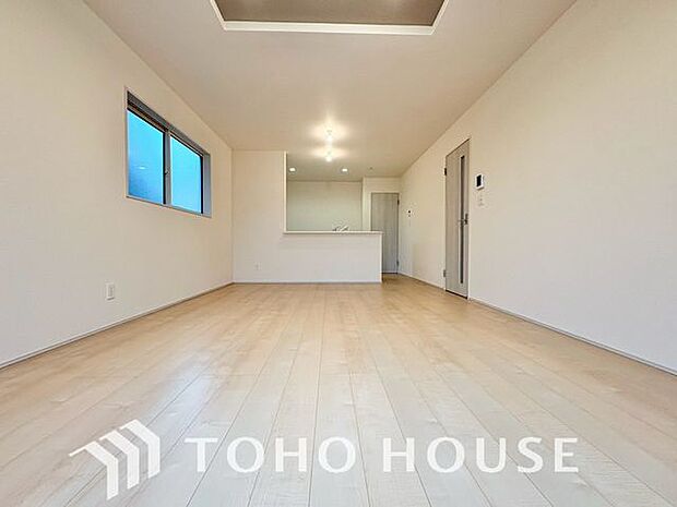 「木のぬくもり感じる優しい雰囲気のお部屋」落ち着いたカラーコーディネートの室内。インテリアやファブリックで、オーナー様好みのテイストデザインを取り入れて頂けます。