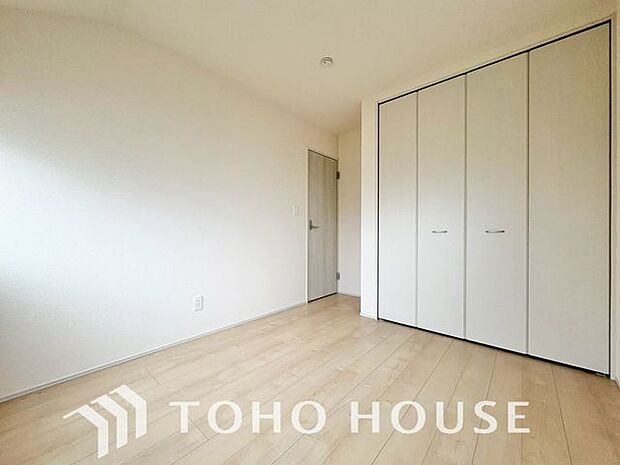 「スッキリ収納の居室」クローゼット付きのため、お部屋はすっきり広々と使うことができます。