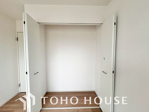 「スッキリ収納の居室」クローゼット付きのため、お部屋はすっきり広々と使うことができます。