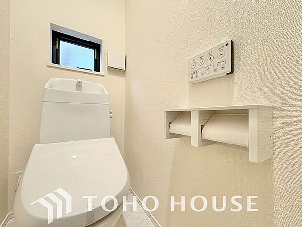 「ウォシュレット機能付き」優れた節水効果や汚れが付きにくい便座など、ほしかった機能が揃ったウォシュレット一体型トイレです。