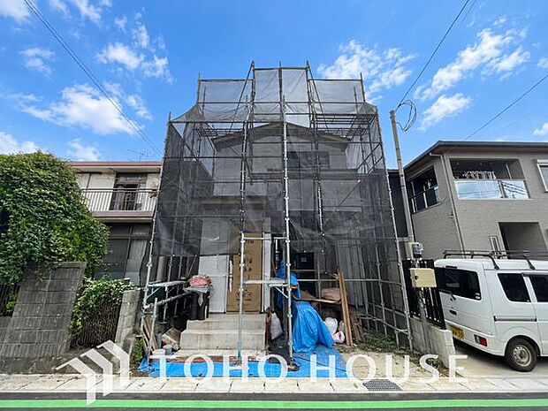 「心地良く暮らしを彩る充実のライフスタイルを」歩いていける距離に、教育施設やお買い物施設が揃う街並み。