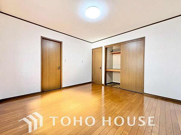 「収納付き居室」各居室に収納を完備。家具の配置に困らない設計がされております。