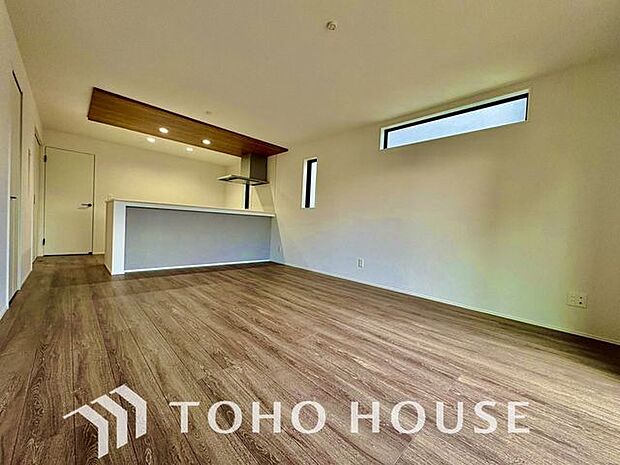 「木のぬくもり感じる優しい雰囲気のお部屋」落ち着いたカラーコーディネートの室内。インテリアやファブリックで、オーナー様好みのテイストデザインを取り入れて頂けます。