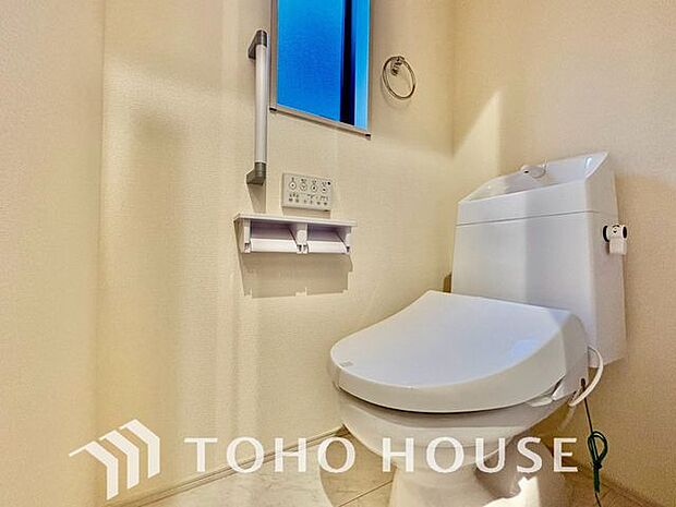 「ウォシュレット機能付き」優れた節水効果や汚れが付きにくい便座など、ほしかった機能が揃ったウォシュレット一体型トイレです。