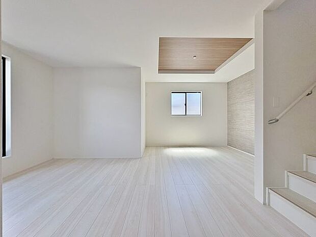 「木のぬくもり感じる優しい雰囲気のお部屋」落ち着いたカラーコーディネートの室内。インテリアやファブリックで、オーナー様好みのテイストデザインを取り入れて頂けます。
