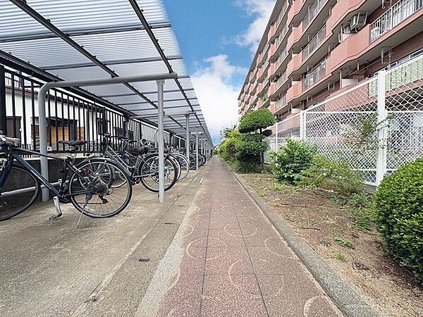 「自転車置き場」