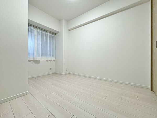 「明るい居室」温もりある自然光を感じていただける居室です。