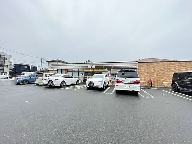 セブン-イレブン 鎌ヶ谷北中沢店300m