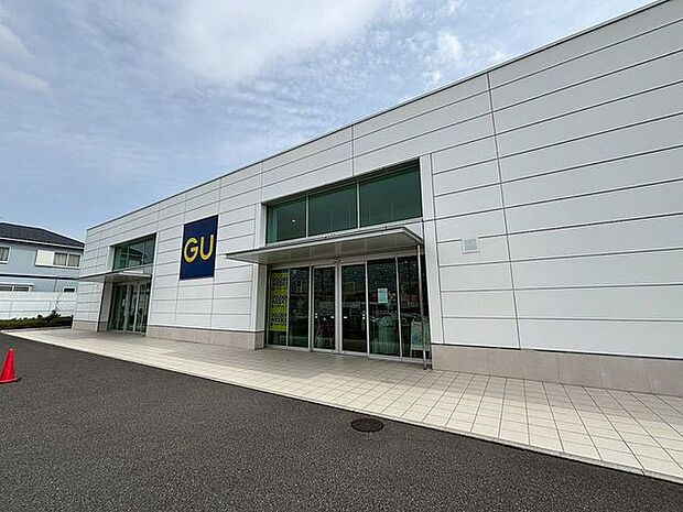 ジーユー柏南増尾店 徒歩32分。 2490m