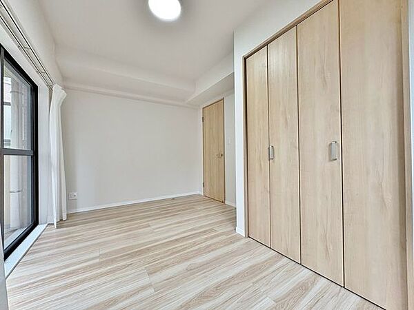 オープンでのびやかな空間を生み出すひろびろとした家族との時間を大切にした住空間です。