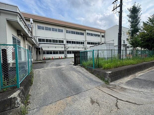 柏市立柏第三中学校 徒歩22分。 1760m