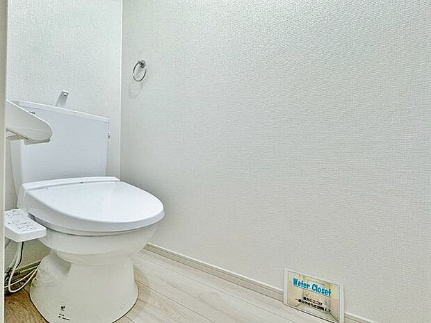 「ウォシュレット機能付き」優れた節水効果や汚れが付きにくい便座など、ほしかった機能が揃ったウォシュレット一体型トイレです。