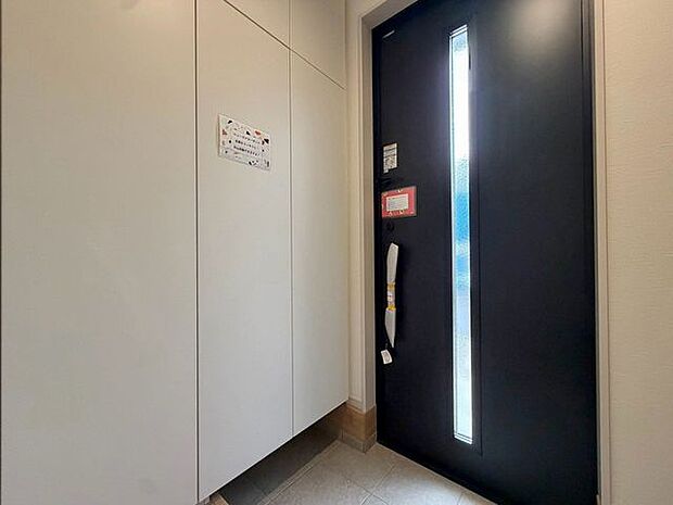 「玄関」「ただいま」・「おかえり」。新居で交わす家族同士の何気ないやり取りがただ何となく嬉しいんです。自分のお家を手に入れた事の喜びが感じられるお客様からの素敵なエピソードです。