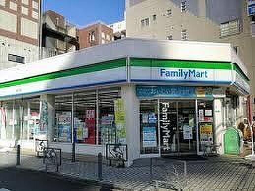 ファミリーマート柏五丁目店 徒歩25分。 2000m