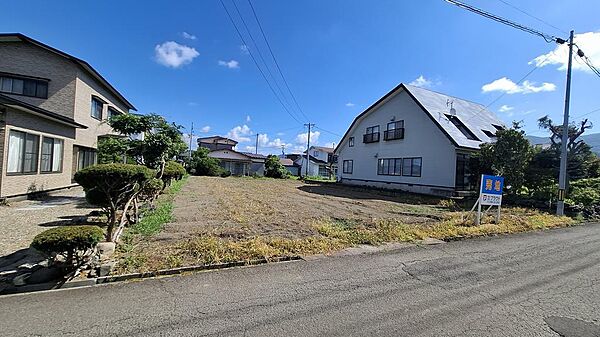 建築条件がないため、お好きなハウスメーカーや工務店を選んで、ご希望の住まいが建築できます。