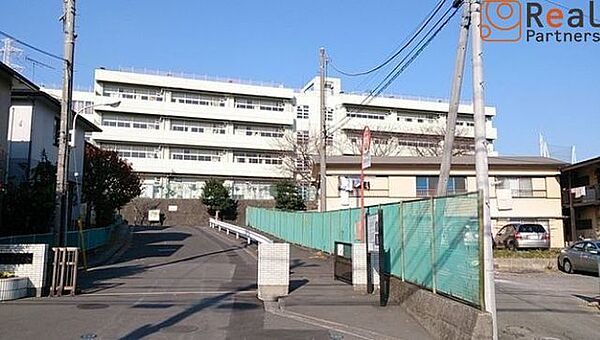 横浜市立東鴨居中学校 徒歩16分。 1210m