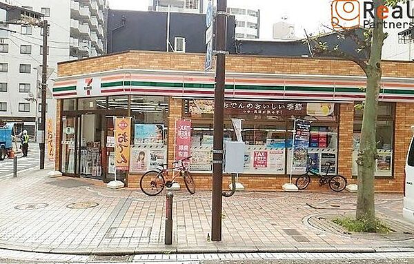 セブンイレブン横浜伊勢佐木町7丁目店 徒歩1分。 50m