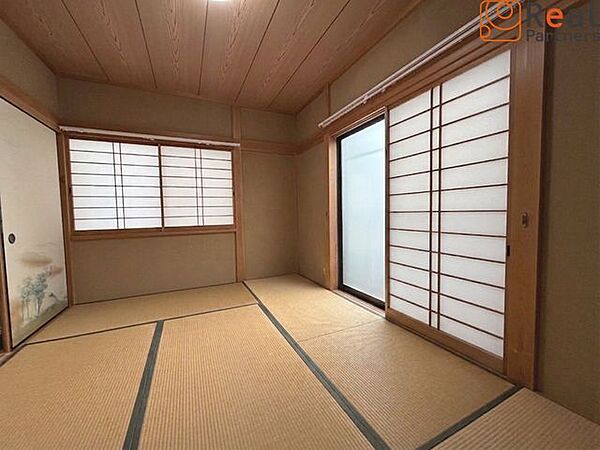 南側の和室は陽当たり良好です♪※こちらの写真はCG加工しております