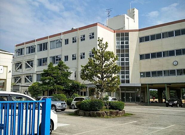 川西市立清和台小学校 720m