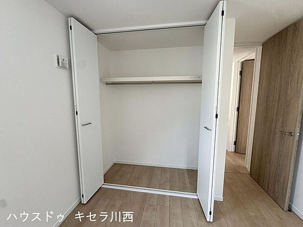 洋室(4)のクローゼット