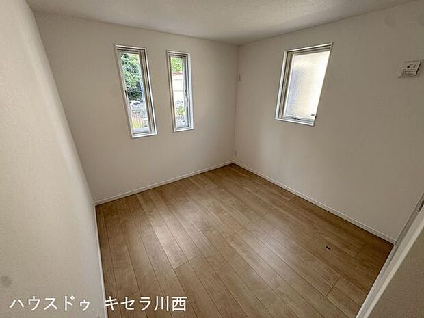 洋室(4)