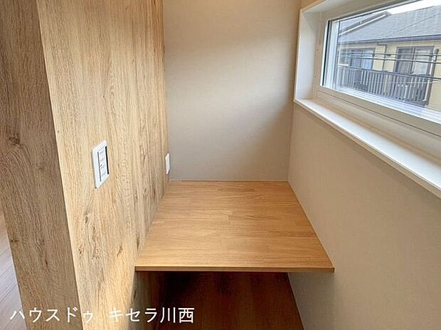 リビング横カウンター