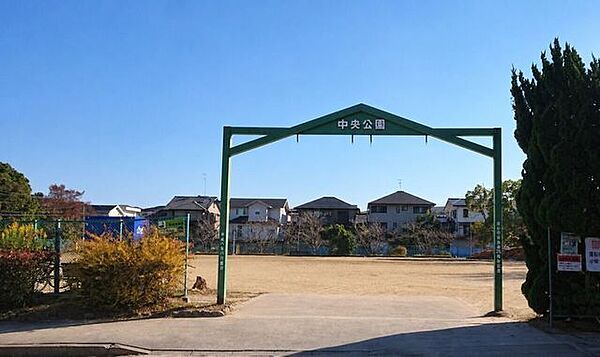 清和台中央公園地域のお祭りなど、野球の練習場となっております 980m