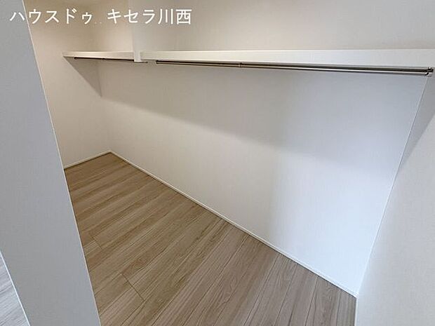 洋室(2)