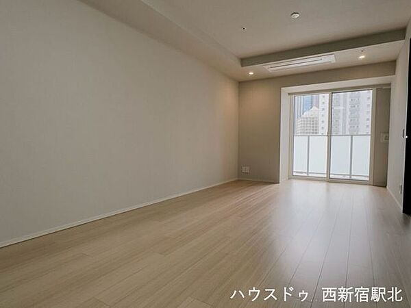開放感のある明るいリビングダイニング