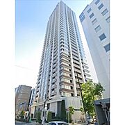 四ツ橋駅より徒歩5分 33階 築12年8ヶ月の賃貸物件