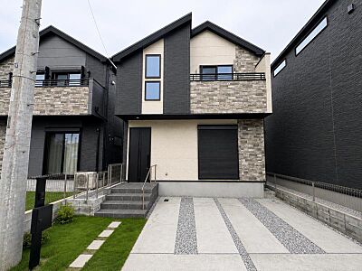 外観：110平米以上のゆとりある敷地に建つ2階建て新築戸建てです！