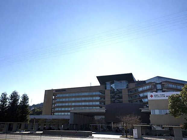 日本赤十字社 姫路赤十字病院 890m