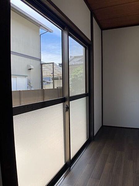 和室との相性もピッタリな縁側。