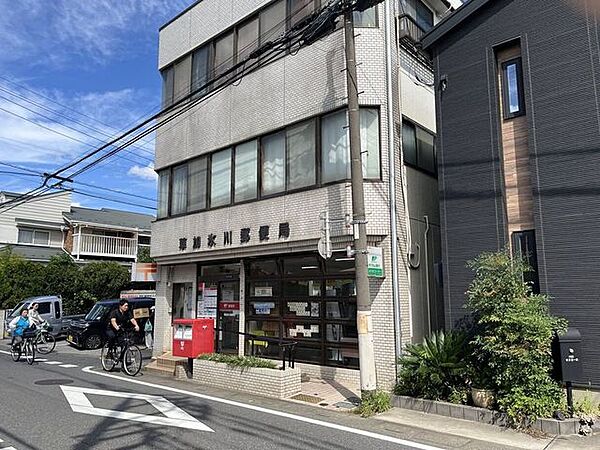 草加氷川郵便局 1610m