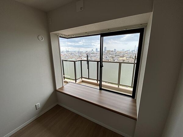 出窓タイプ　部屋からの眺望も良好