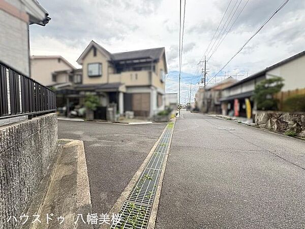 子供の施設が向かいにあります
