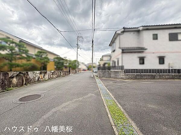 町屋などがある昔懐かしい雰囲気の街並みです