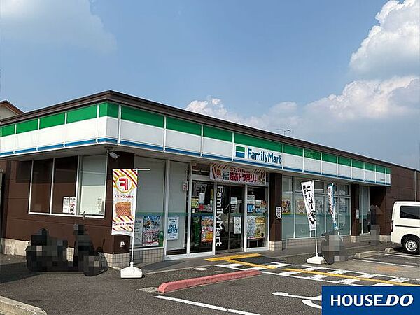 ファミリーマート 八幡美濃山店 360m