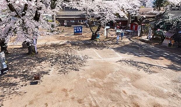 市場児童遊園地 460m