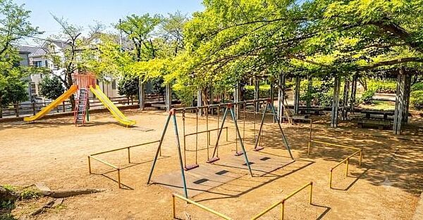 城山公園 800m