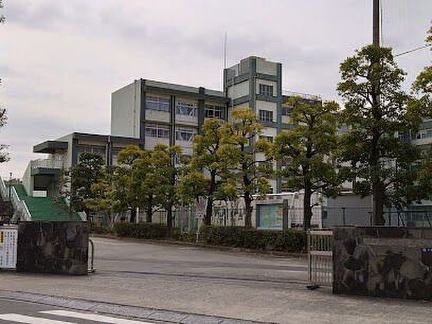 埼玉県立志木高等学校 740m