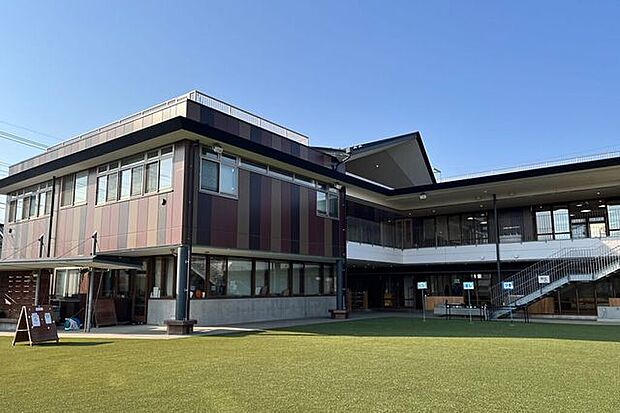 足立みどり幼稚園 550m
