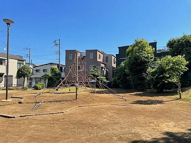 西本村さくら公園 200m