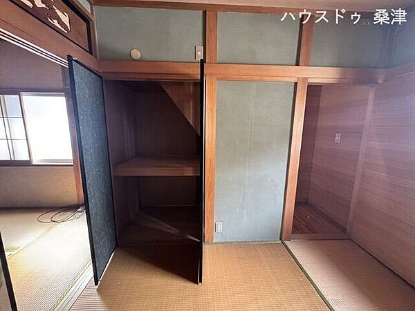 和室　収納