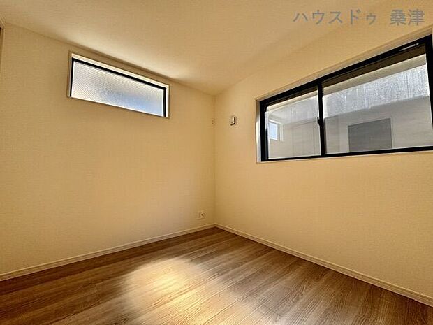 洋室(8.25帖)(1)