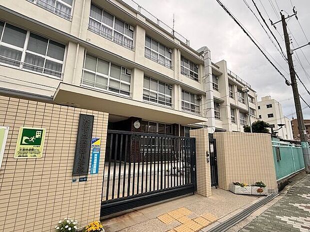 大阪市立矢田西小学校 820m