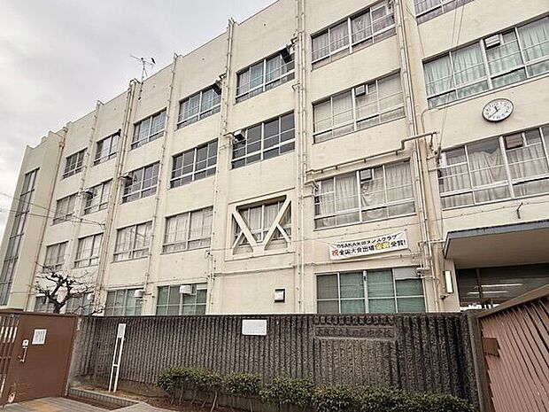 大阪市立矢田西中学校 660m
