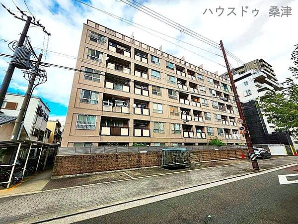 外観：327002990666