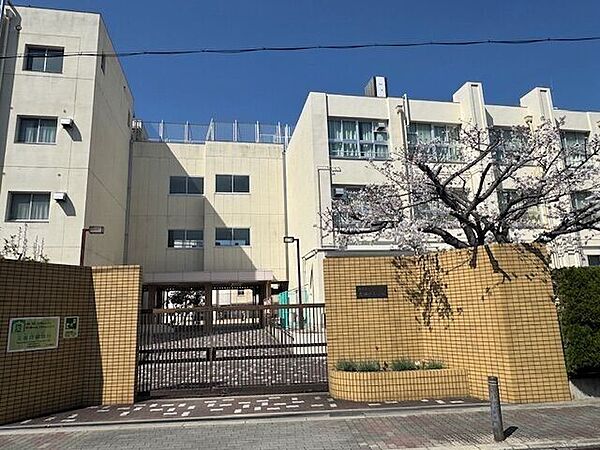 大阪市立北田辺小学校 340m