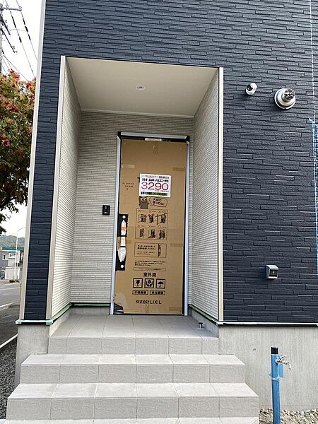 玄関を拡大表示